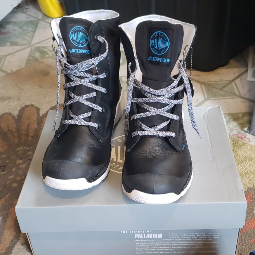 Palladium waterproof boots